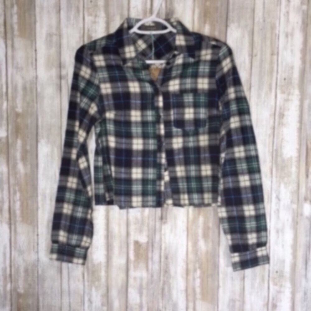 NWT Umgee Flannel Crop - Picture 5 of 5